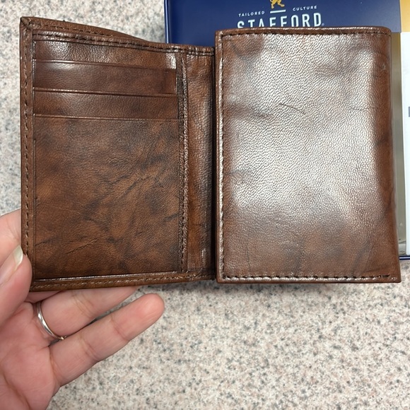NWT Stafford Brown Leather Wallet - Picture 2 of 5